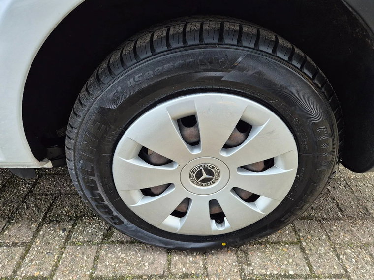 Vehicle Image 39