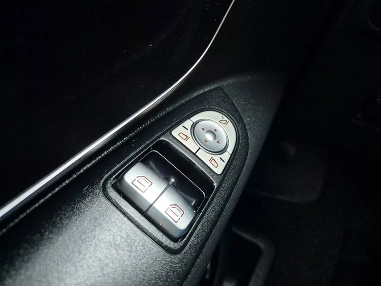Vehicle Image 43