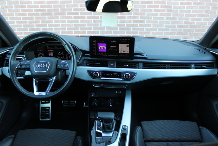 Vehicle Image 18