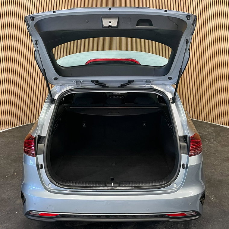 Vehicle Image 35