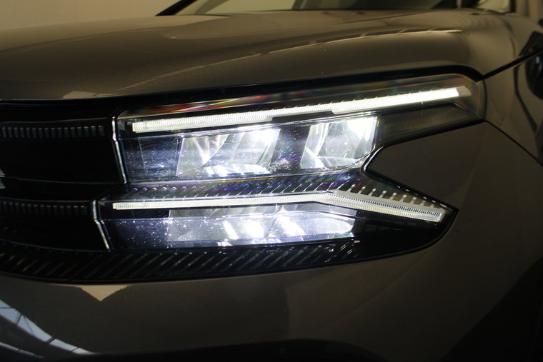 Vehicle Image 20
