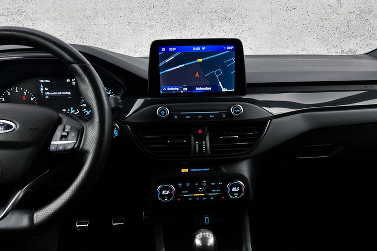Vehicle Image 14