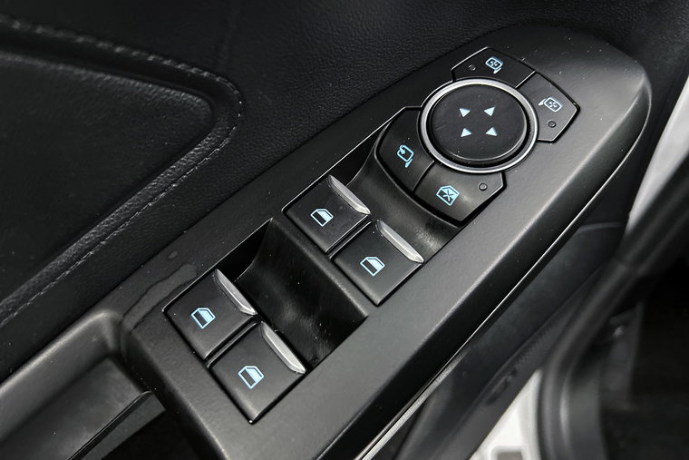 Vehicle Image 22