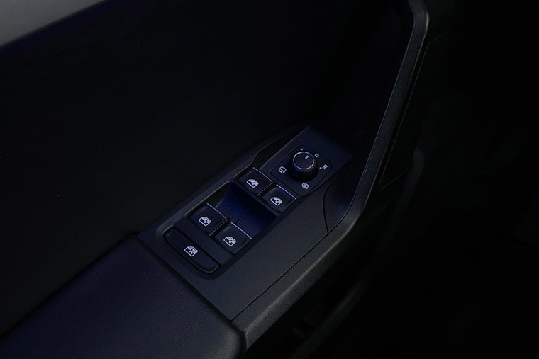 Vehicle Image 37