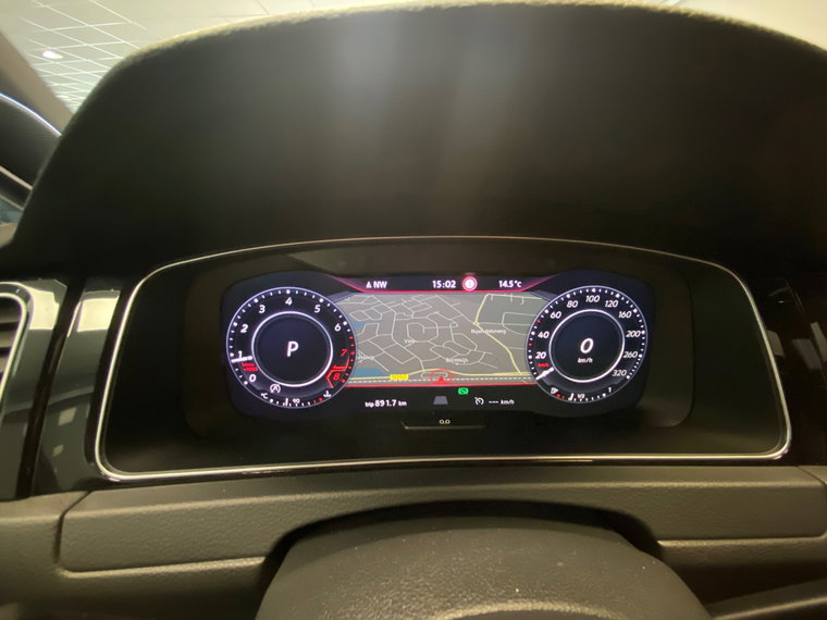 Vehicle Image 25