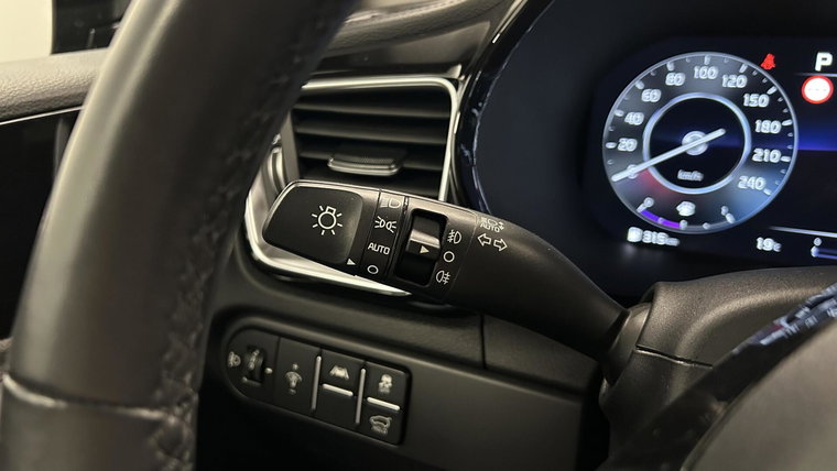 Vehicle Image 35