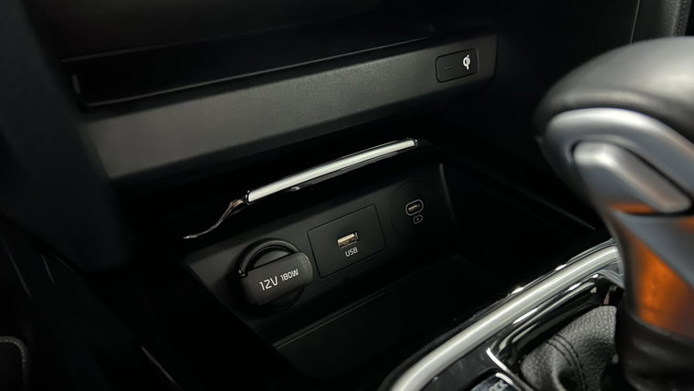 Vehicle Image 52