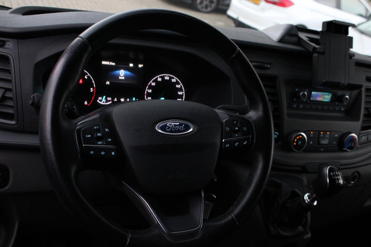 Vehicle Image 31