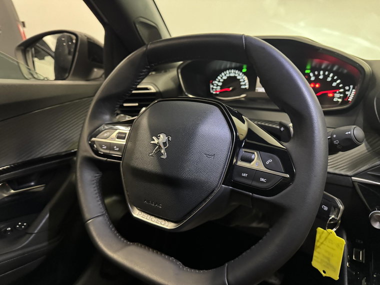 Vehicle Image 23