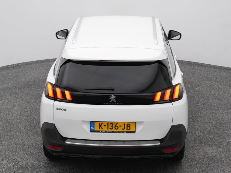 Vehicle Image 28