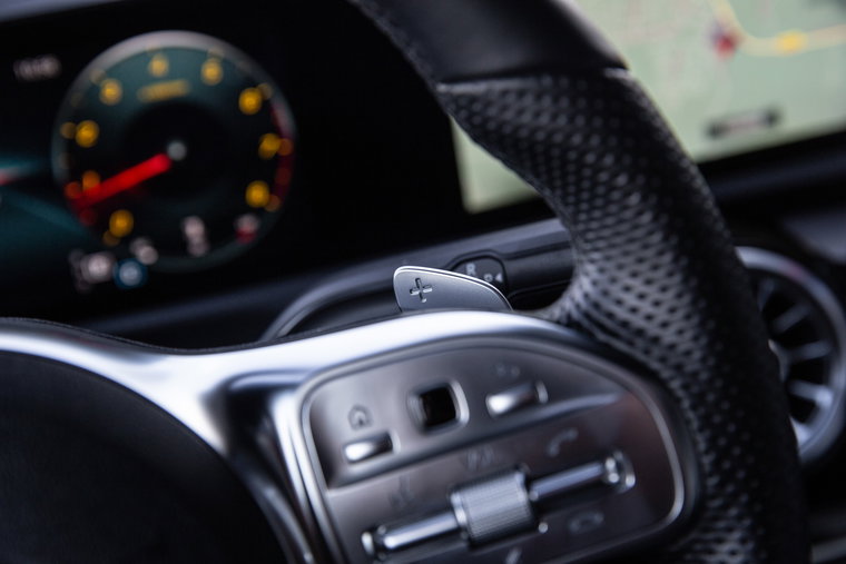 Vehicle Image 25