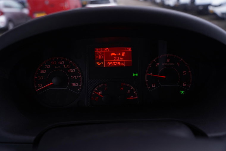 Vehicle Image 30