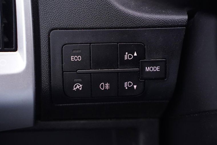 Vehicle Image 43
