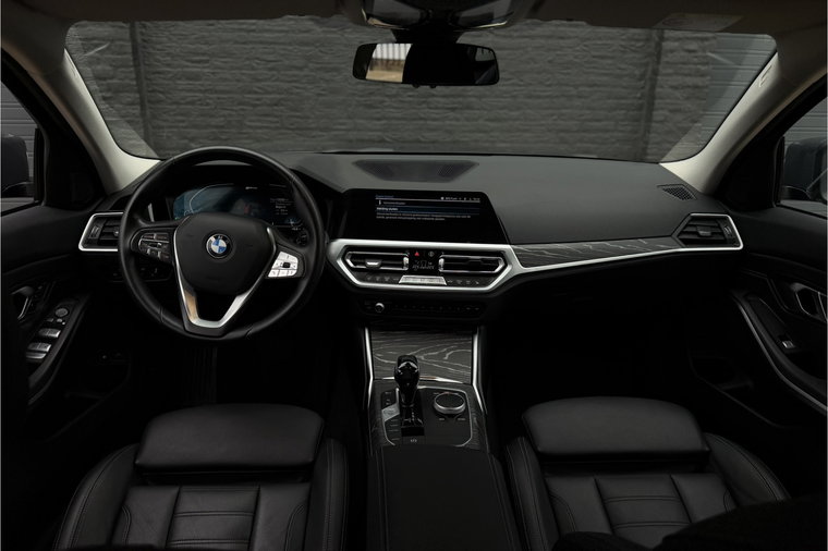 Vehicle Image 43