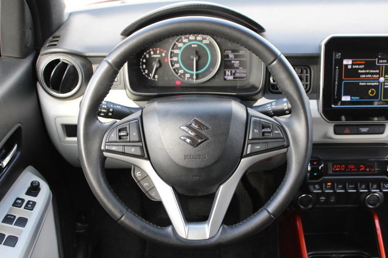 Vehicle Image 16