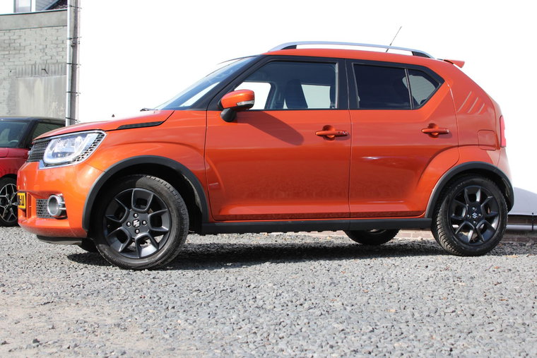 Vehicle Image 9