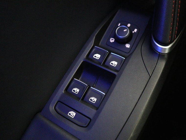Vehicle Image 40