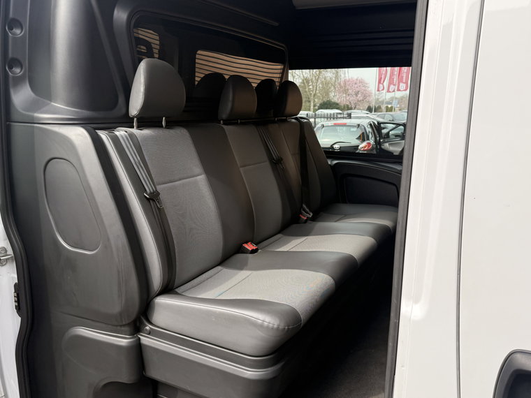 Vehicle Image 40