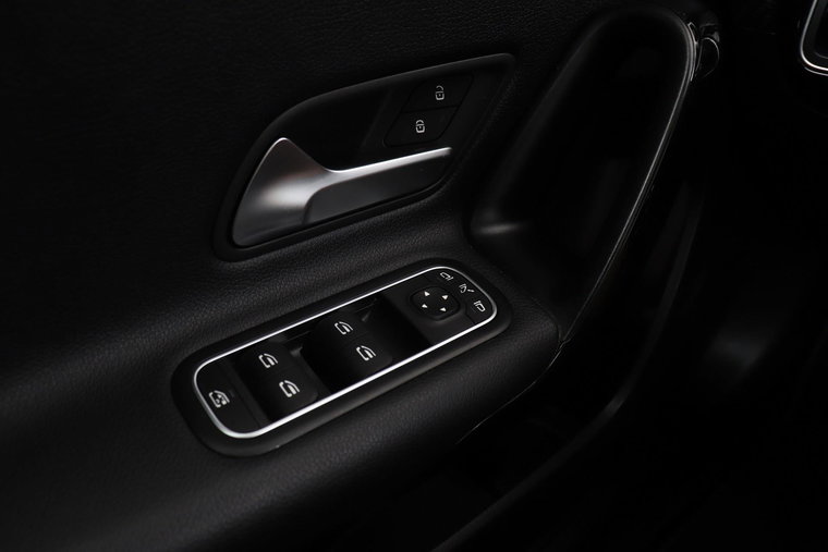 Vehicle Image 36