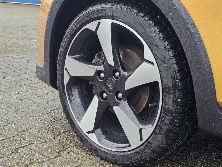 Vehicle Image 28