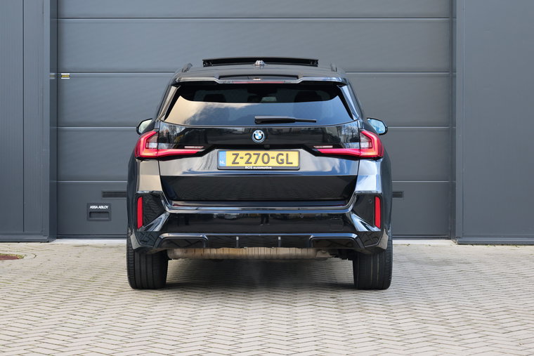 Vehicle Image 23