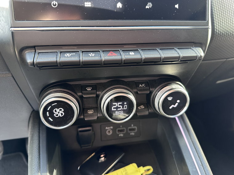 Vehicle Image 28