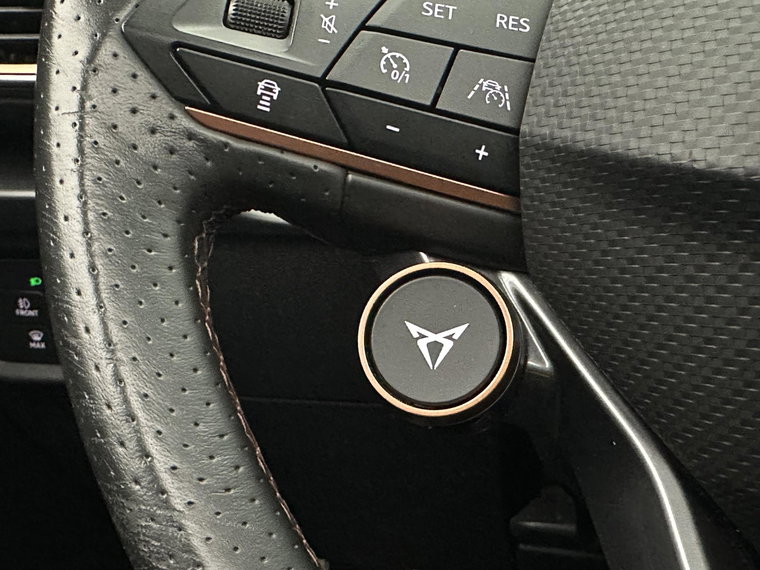 Vehicle Image 29