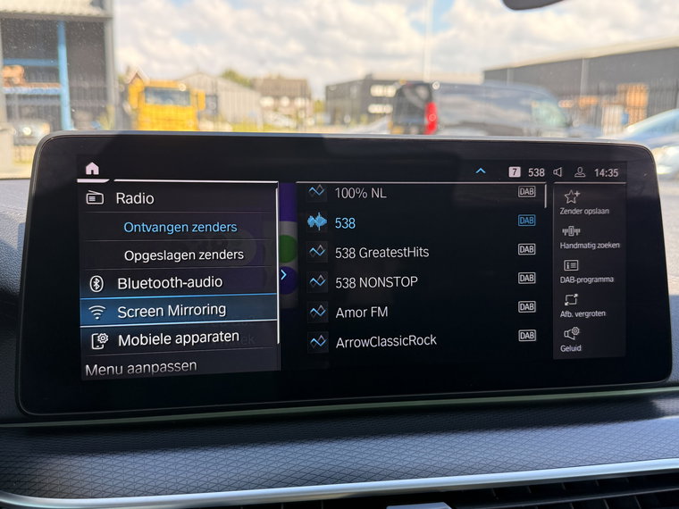 Vehicle Image 33