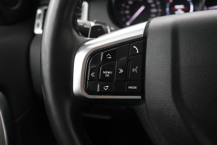 Vehicle Image 32