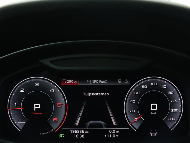 Vehicle Image 36