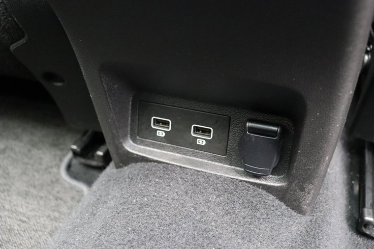 Vehicle Image 37