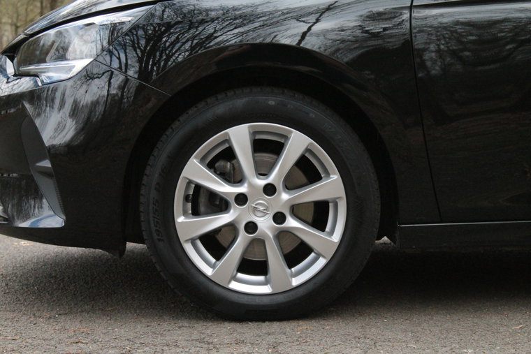 Vehicle Image 8
