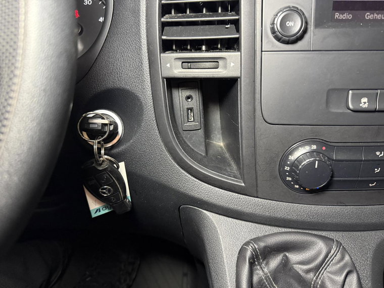 Vehicle Image 28