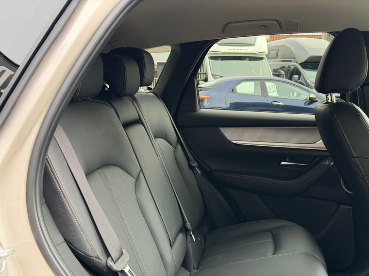 Vehicle Image 40