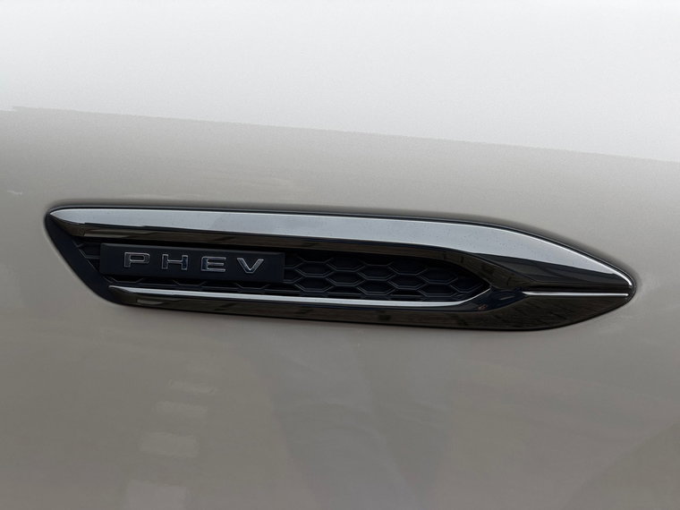 Vehicle Image 45