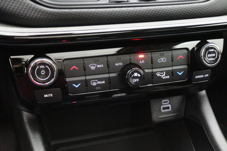 Vehicle Image 52