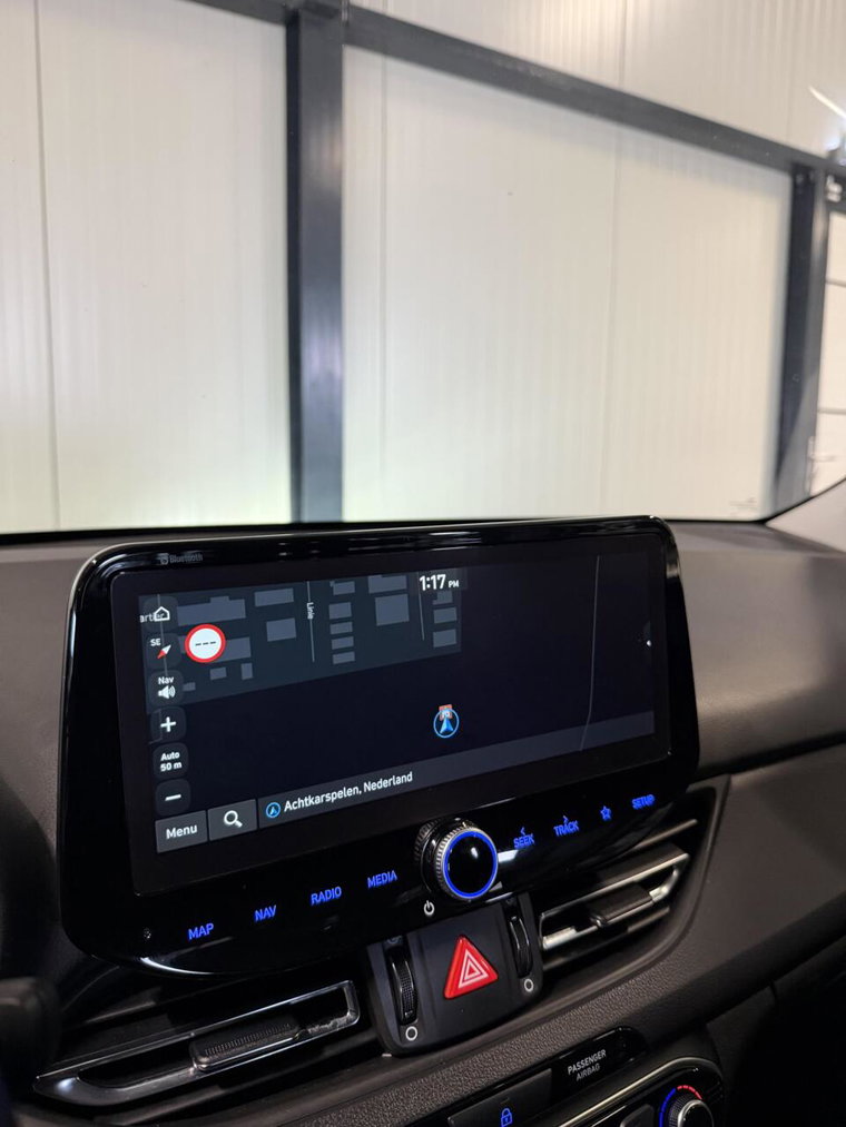 Vehicle Image 38