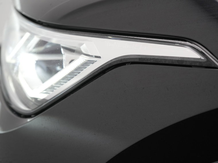 Vehicle Image 10