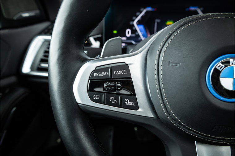Vehicle Image 32