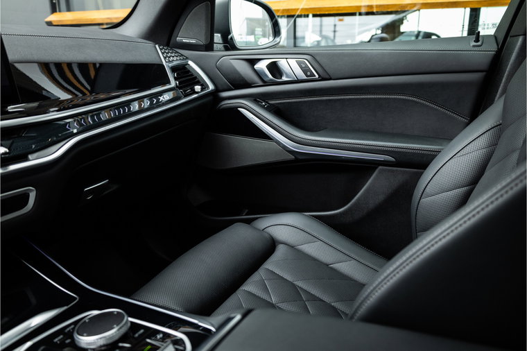 Vehicle Image 42
