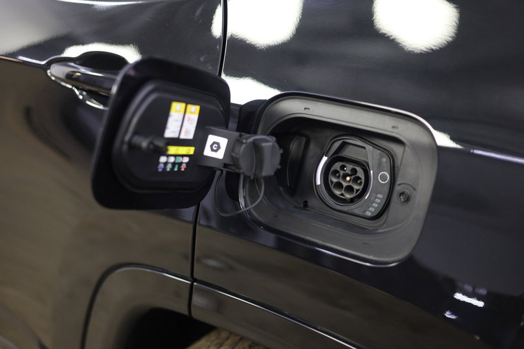 Vehicle Image 12