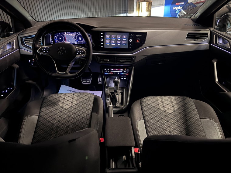 Vehicle Image 35