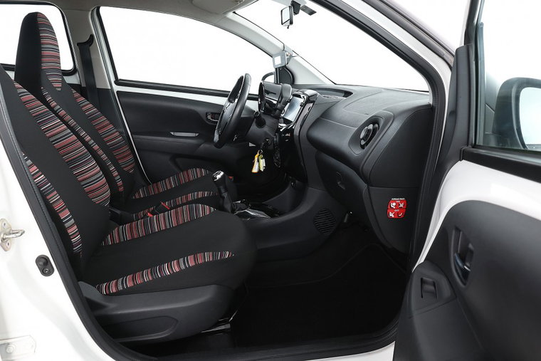 Vehicle Image 7