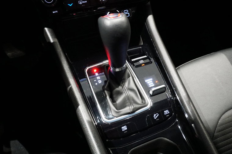Vehicle Image 21