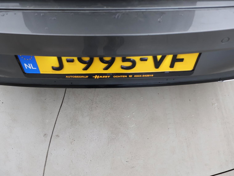 Vehicle Image 38