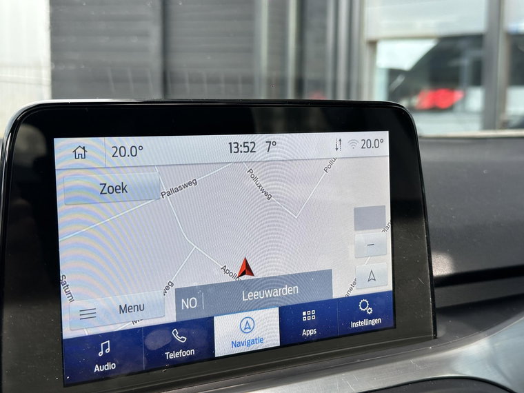 Vehicle Image 18