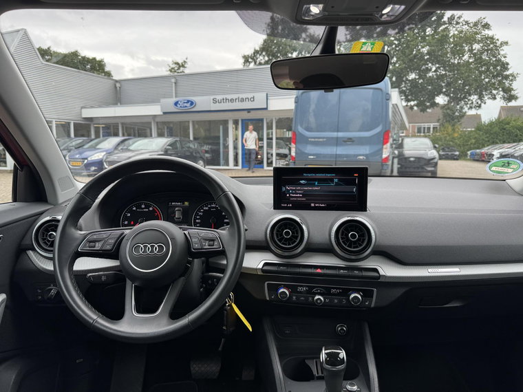 Vehicle Image 10