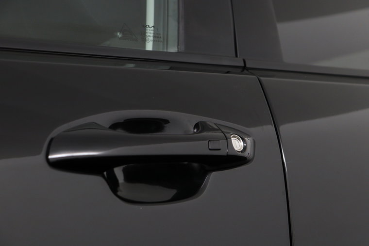 Vehicle Image 17