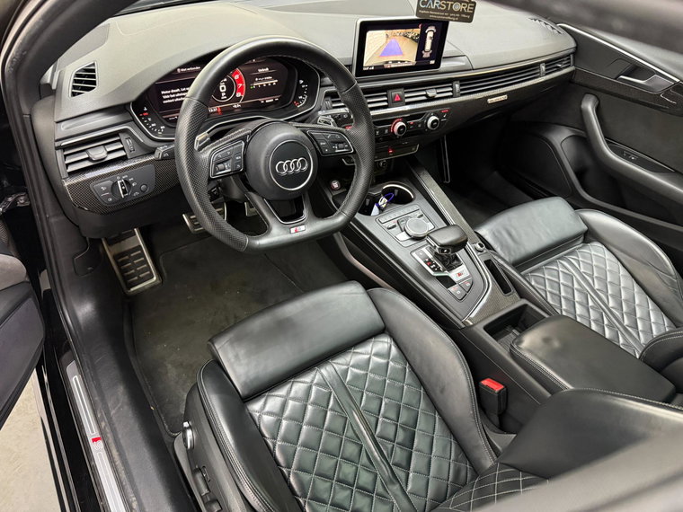 Vehicle Image 32