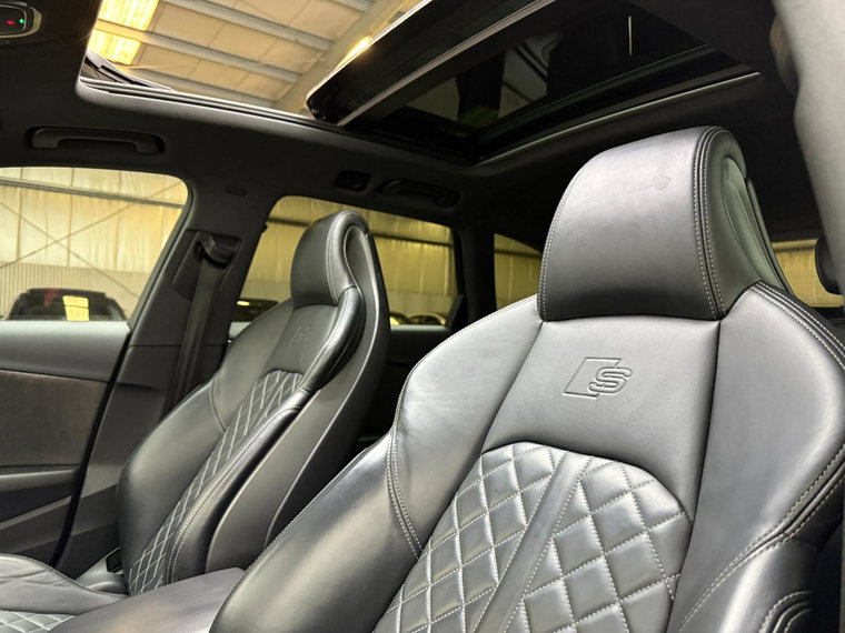 Vehicle Image 33